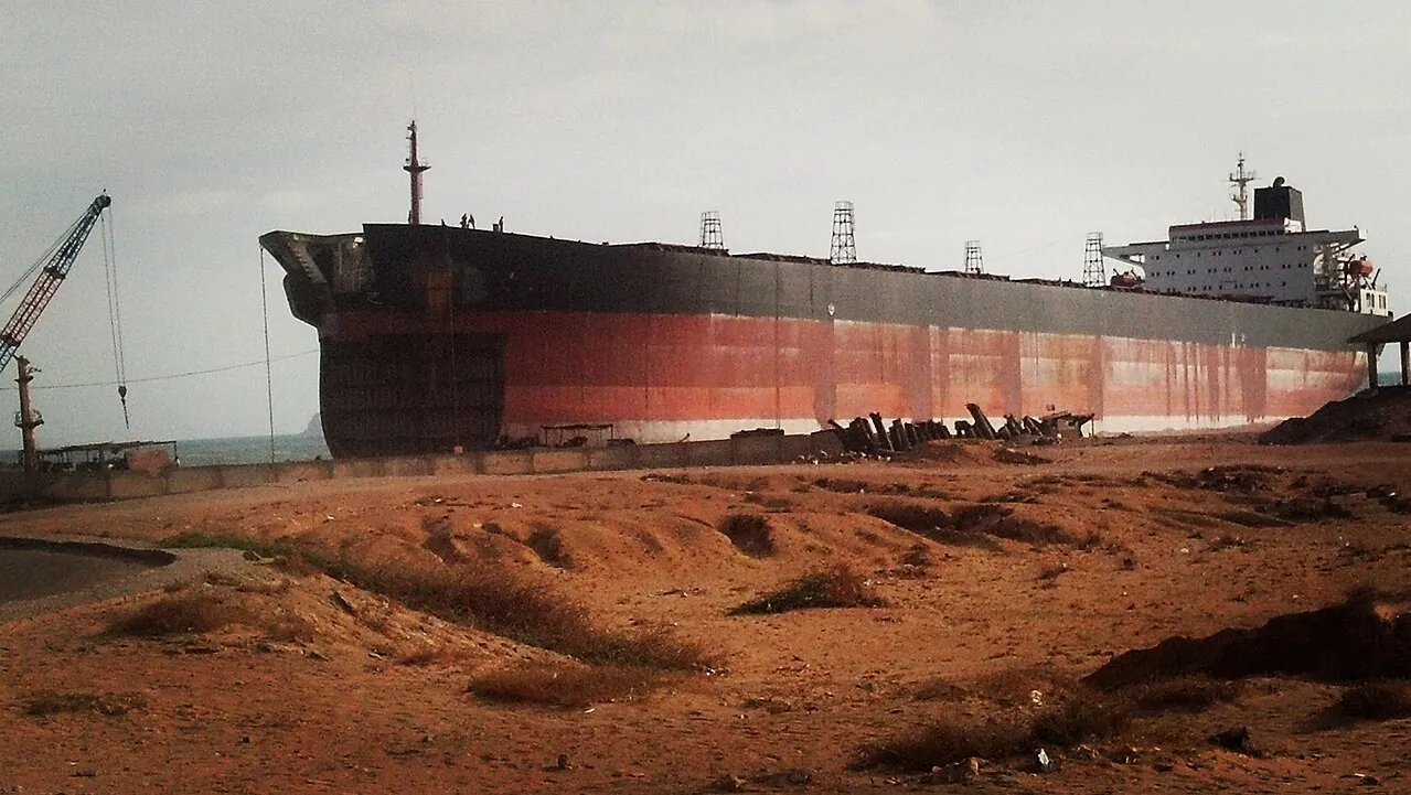 Gadani’s Ship-Breaking Sector Eyes Formal Industry Status Amid Modernization Push